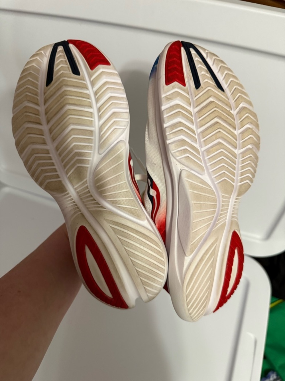 Saucony Kinvara 12 Sneaker Womens Sz 7 Stars & Stripes USA America Running Shoe - Picture 7 of 7